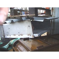 Vibrating conveyor, 5700 mm x 900 mm x 220 mm